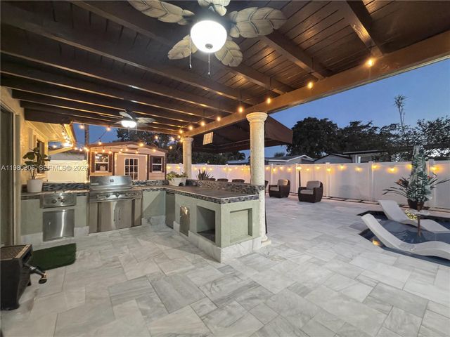 11040 NW 22nd St, Pembroke Pines, FL 33026