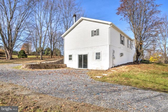 166 N MAIN ST, Aspers, PA 17304