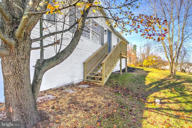 166 N MAIN ST, Aspers, PA 17304