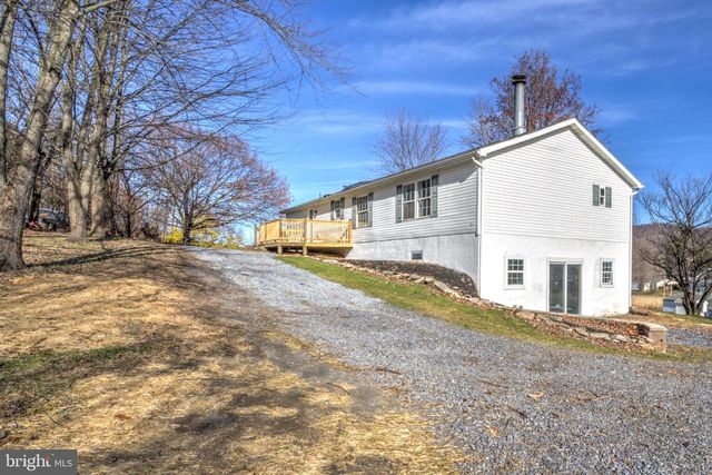 166 N MAIN ST, Aspers, PA 17304