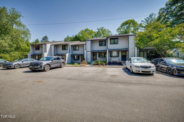 2420 Volunteer Parkway Apt 15, Bristol, TN 37620