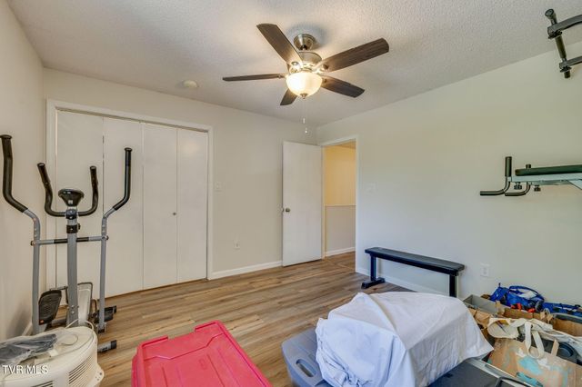2420 Volunteer Parkway Apt 15, Bristol, TN 37620