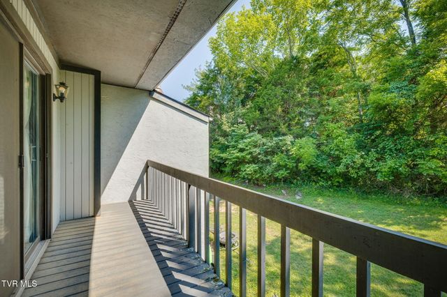 2420 Volunteer Parkway Apt 15, Bristol, TN 37620