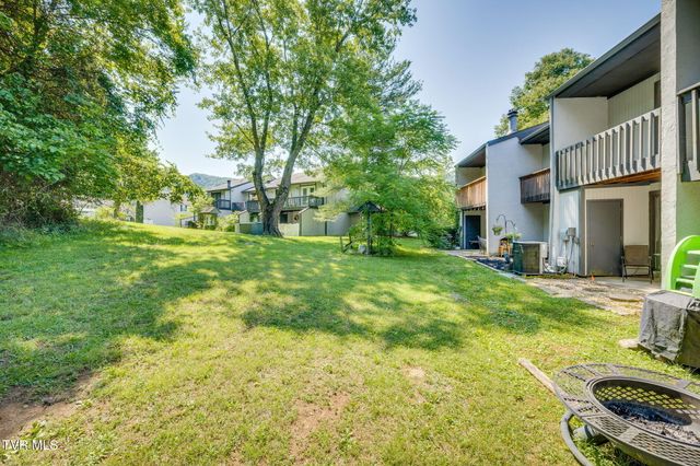 2420 Volunteer Parkway Apt 15, Bristol, TN 37620