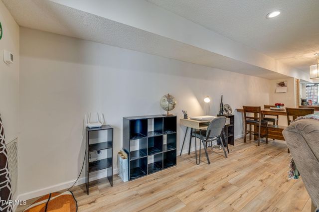 2420 Volunteer Parkway Apt 15, Bristol, TN 37620