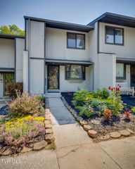 2420 Volunteer Parkway Apt 15, Bristol, TN 37620