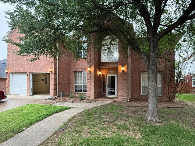 5229 Saint Croix Lane, Fort Worth, TX 76137