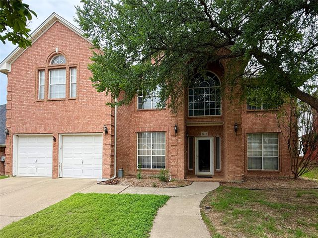 5229 Saint Croix Lane, Fort Worth, TX 76137