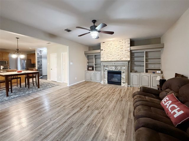 5229 Saint Croix Lane, Fort Worth, TX 76137