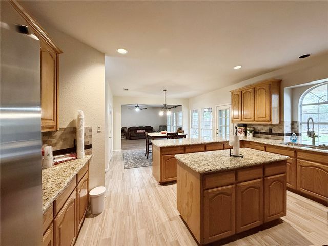 5229 Saint Croix Lane, Fort Worth, TX 76137