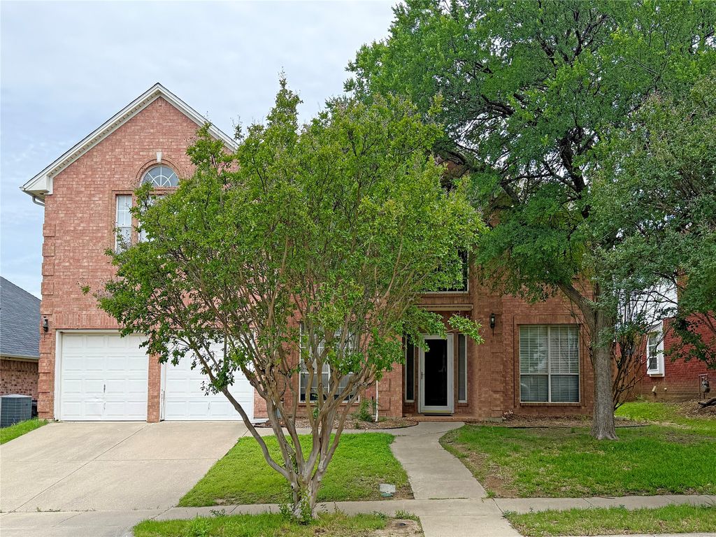 5229 Saint Croix Lane, Fort Worth, TX 76137