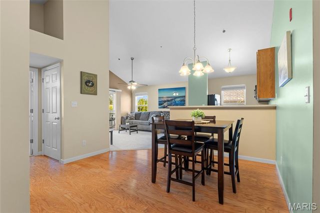 1233 Saravalle Drive, St Peters, MO 63376