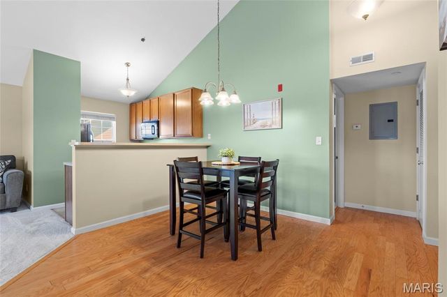 1233 Saravalle Drive, St Peters, MO 63376