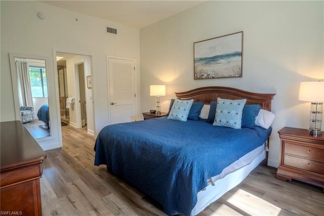 1045 Sandpiper ST # G204, Naples, FL 34102