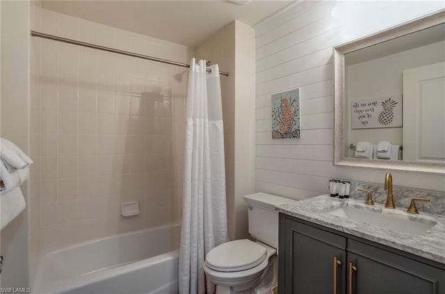 1045 Sandpiper ST # G204, Naples, FL 34102