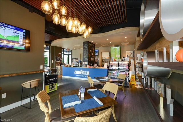 1045 Sandpiper ST # G204, Naples, FL 34102