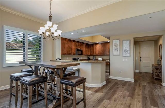 1045 Sandpiper ST # G204, Naples, FL 34102