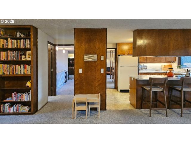 4734 BROOKWOOD St, Eugene, OR 97405