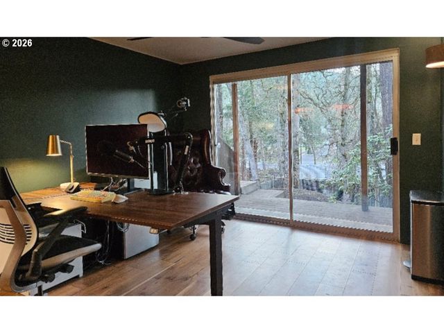 4734 BROOKWOOD St, Eugene, OR 97405