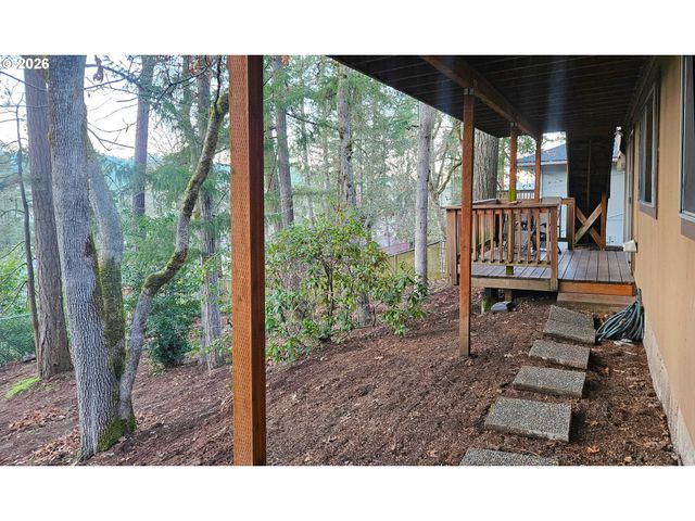 4734 BROOKWOOD St, Eugene, OR 97405