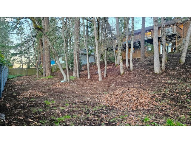 4734 BROOKWOOD St, Eugene, OR 97405