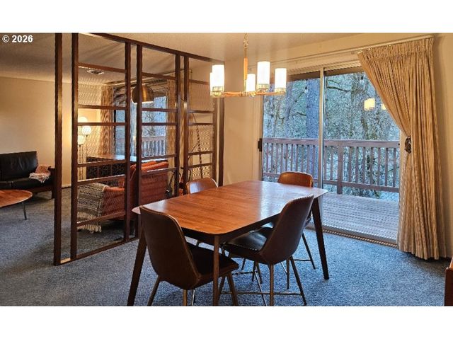 4734 BROOKWOOD St, Eugene, OR 97405