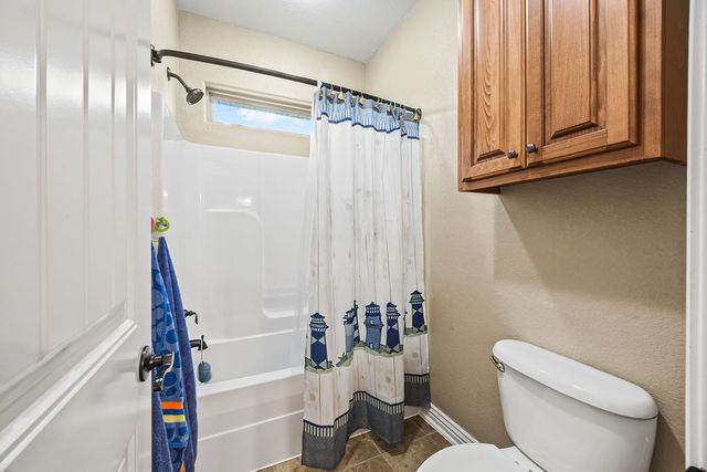2737 N Signet Place, Fayetteville, AR 72703