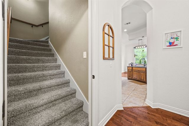 2737 N Signet Place, Fayetteville, AR 72703