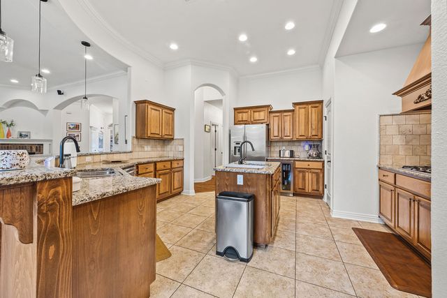 2737 N Signet Place, Fayetteville, AR 72703