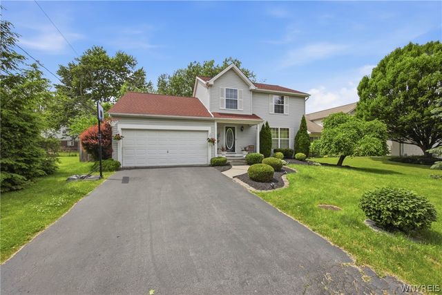 14 Hitching Post Lane, Amherst, NY 14228