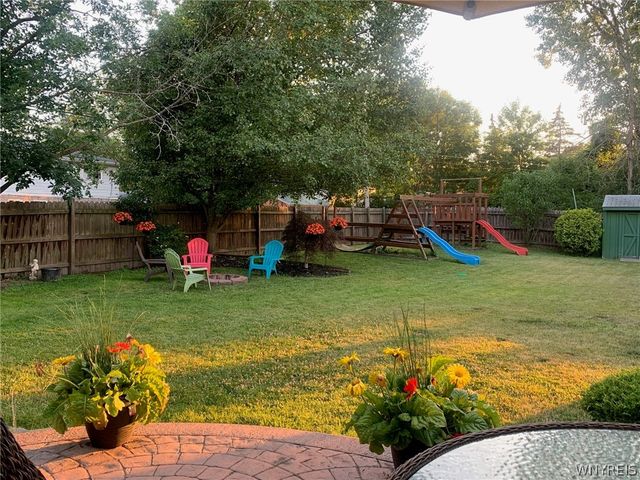 14 Hitching Post Lane, Amherst, NY 14228