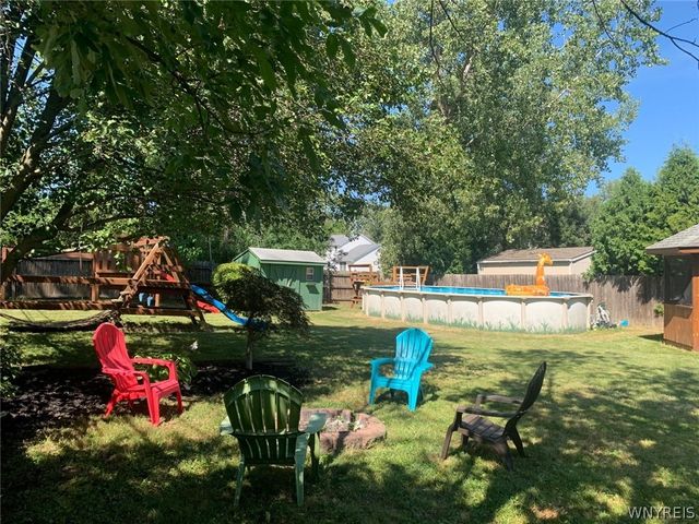 14 Hitching Post Lane, Amherst, NY 14228