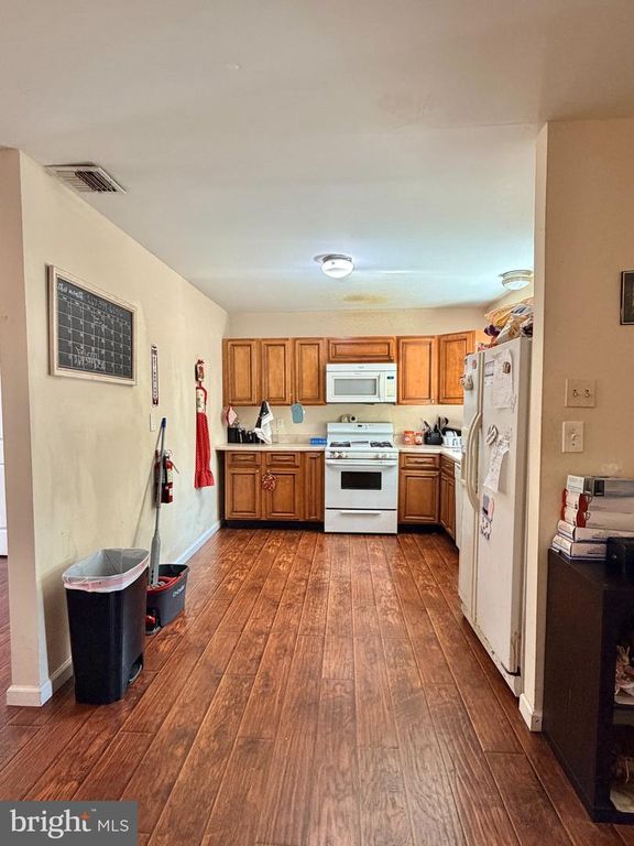 4374 CONCORD DR, FEASTERVILLE TREVOSE, PA 19053 — photo 2