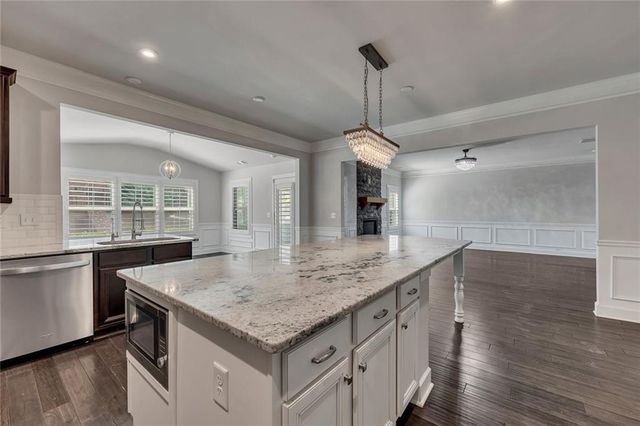 142 Madison Street, Canton, GA 30115