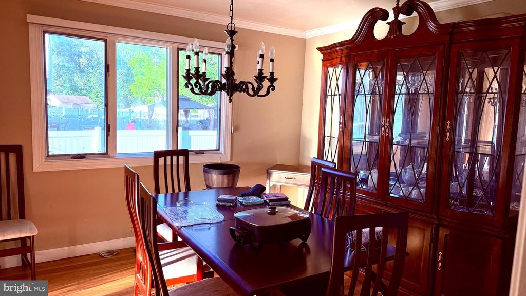 Image 4 of property listing at 140 JACQUELINE AVE, Delran, NJ 08075