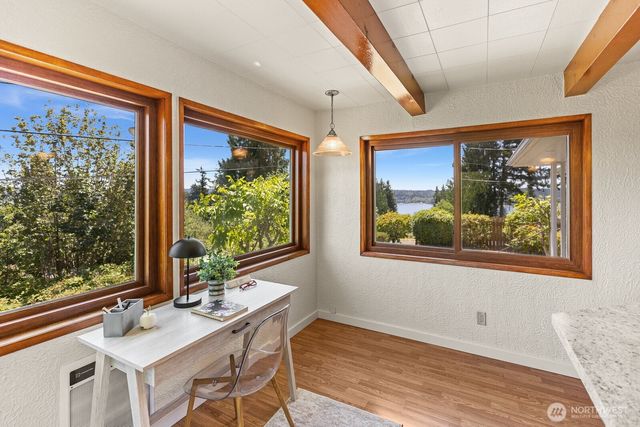 605 S Charleston Avenue, Bremerton, WA 98312