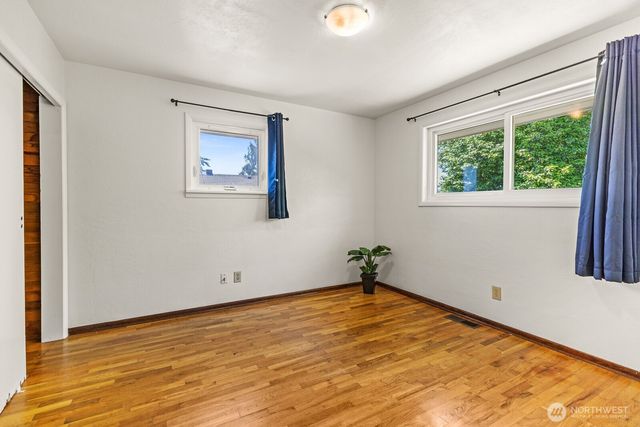 605 S Charleston Avenue, Bremerton, WA 98312