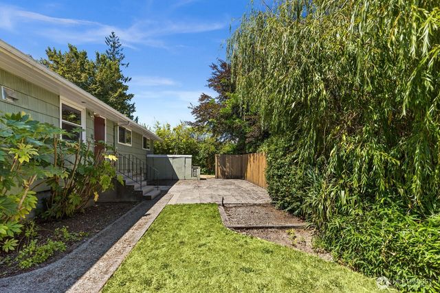 605 S Charleston Avenue, Bremerton, WA 98312