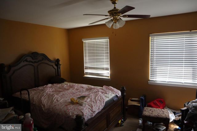 1260 BARNABY TER SE, Washington, DC 20032