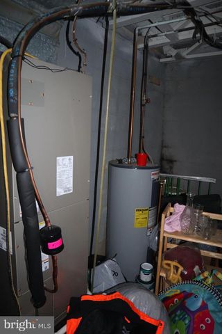 1260 BARNABY TER SE, Washington, DC 20032