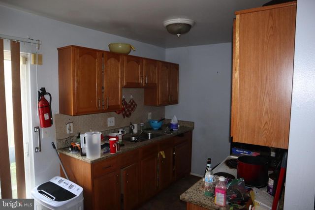 1260 BARNABY TER SE, Washington, DC 20032