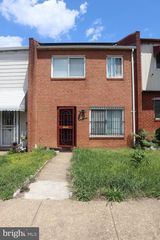 1260 BARNABY TER SE, Washington, DC 20032