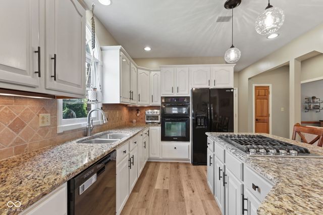 1291 Eagle Valley Drive, Greenwood, IN 46143