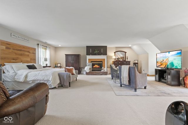1291 Eagle Valley Drive, Greenwood, IN 46143