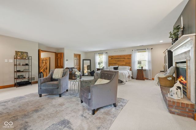 1291 Eagle Valley Drive, Greenwood, IN 46143