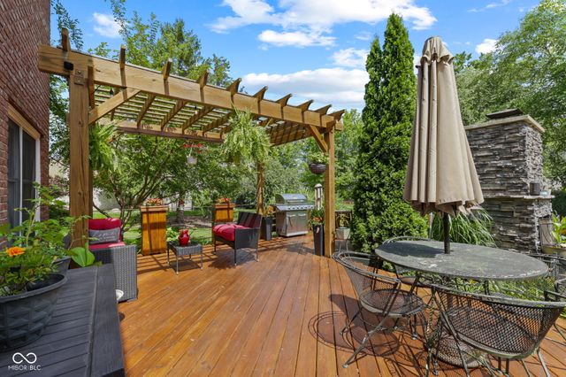 1291 Eagle Valley Drive, Greenwood, IN 46143