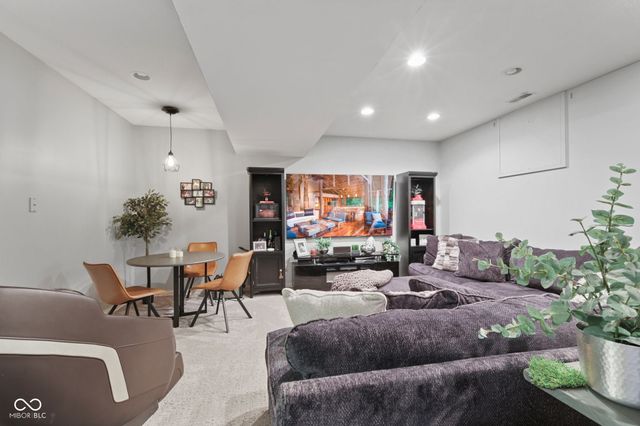 1291 Eagle Valley Drive, Greenwood, IN 46143