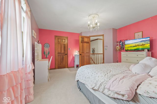1291 Eagle Valley Drive, Greenwood, IN 46143