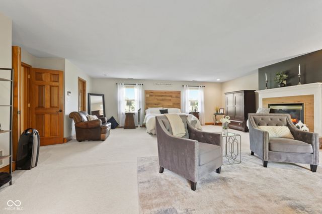 1291 Eagle Valley Drive, Greenwood, IN 46143