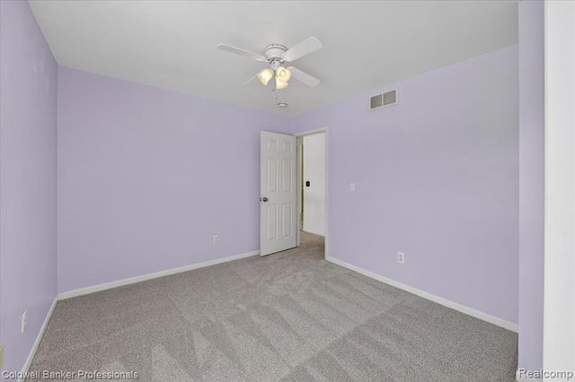 639 Andover Woods Drive, Fenton, MI 48430